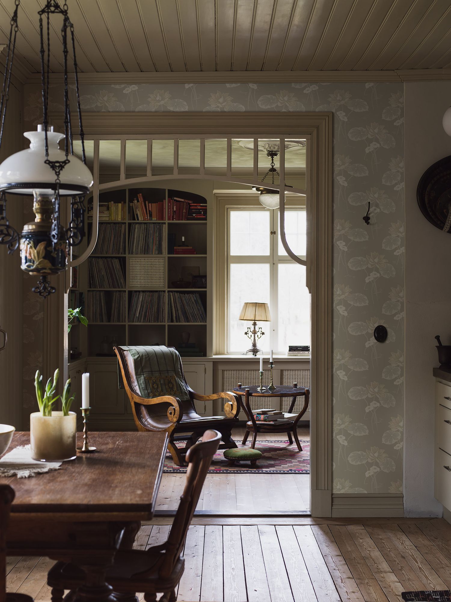 4169 Haga Light Grey and Beige Alla Tiders Hus Wallpaper by Boråstapeter