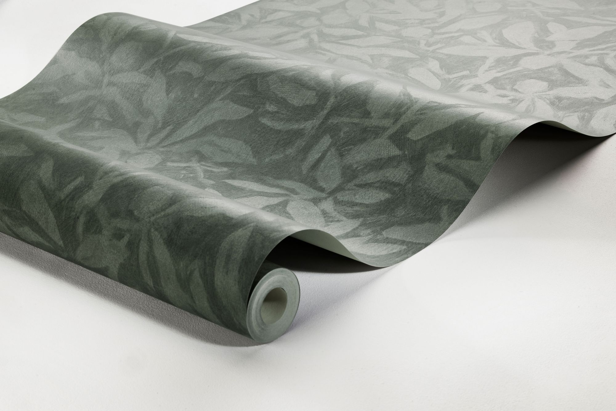 4193 Skogsparken Dark Green Alla Tiders Hus Wallpaper by Boråstapeter