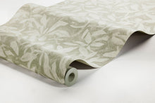 4194 Skogsparken Light Green Alla Tiders Hus Wallpaper by Boråstapeter
