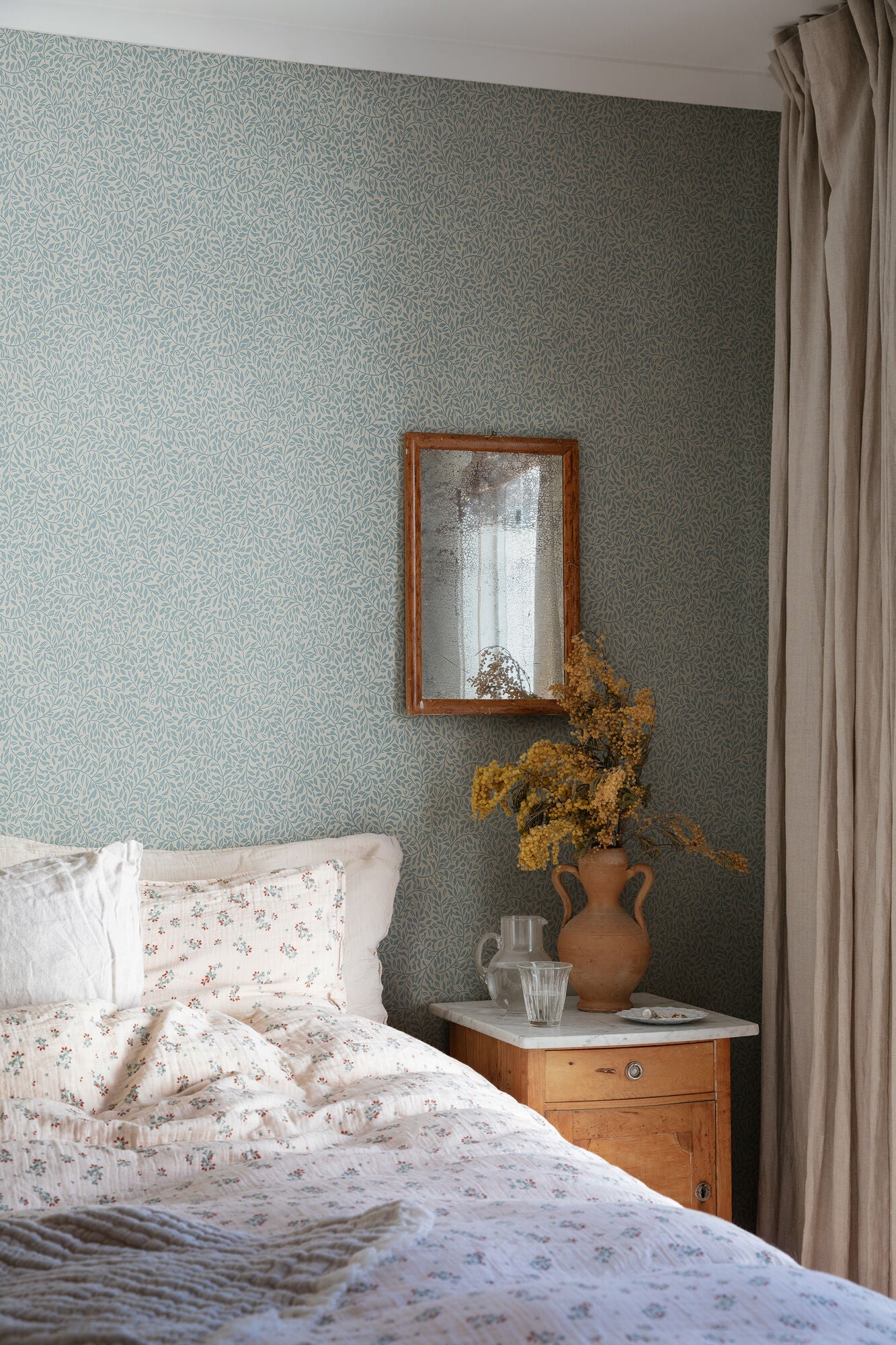 425-46 Indigo Blue Sigfrid Villa Dalarö II Wallpaper by Sandberg