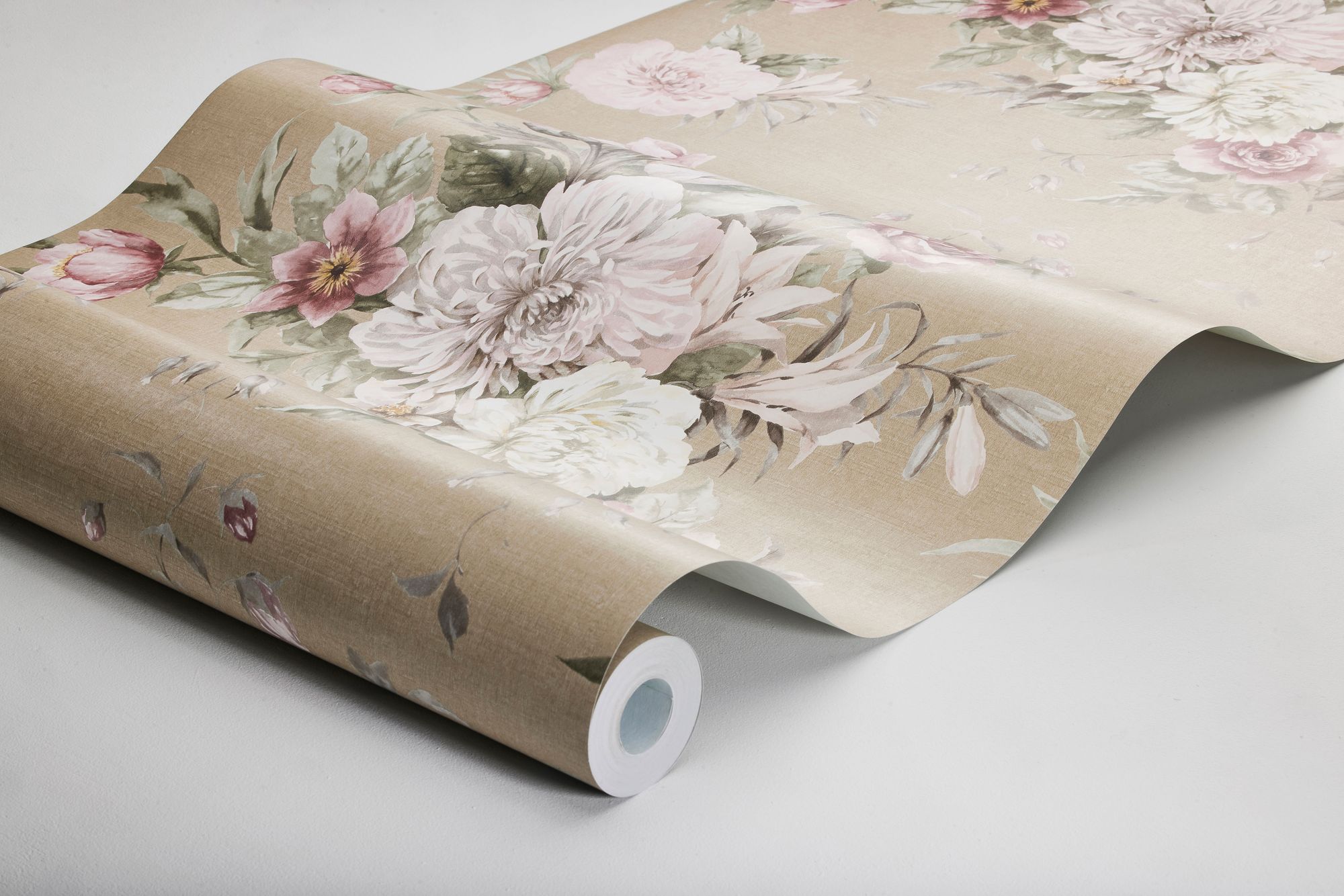 Floral Charm Light Multi and Beige Dreamy Escape Wallpaper by Boråstapeter
