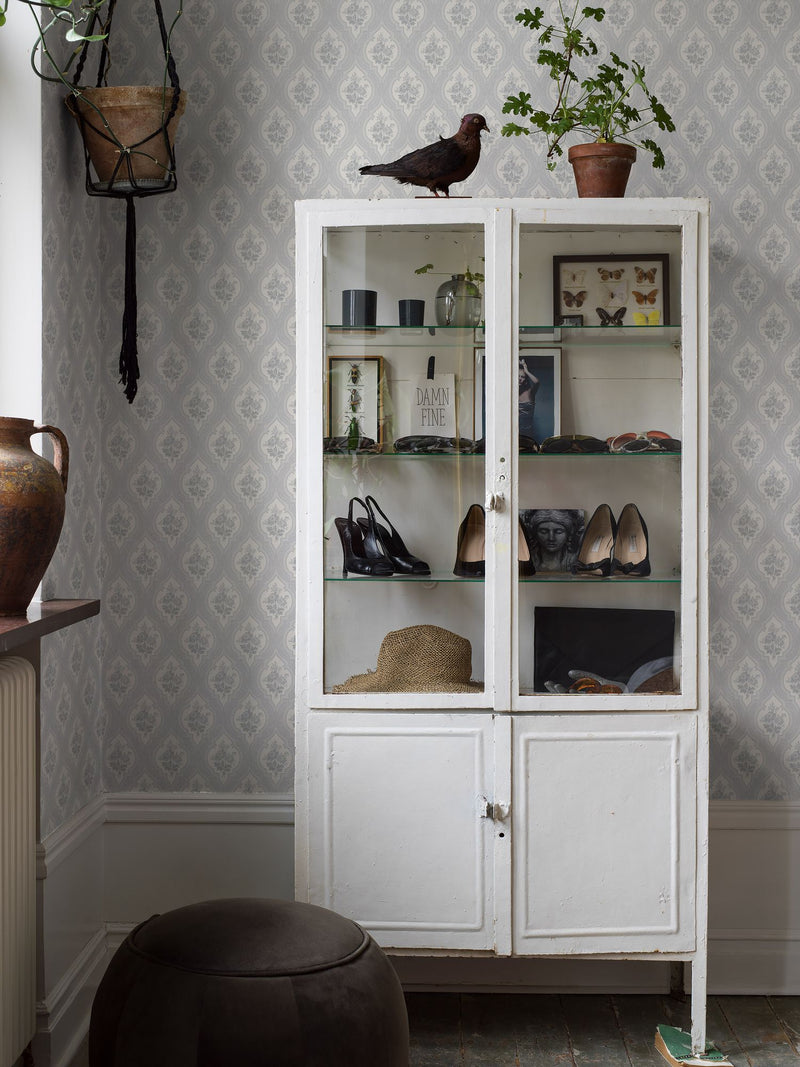 4263 Eternal Flower Light Grey and Multi Dreamy Escape Wallpaper by Boråstapeter