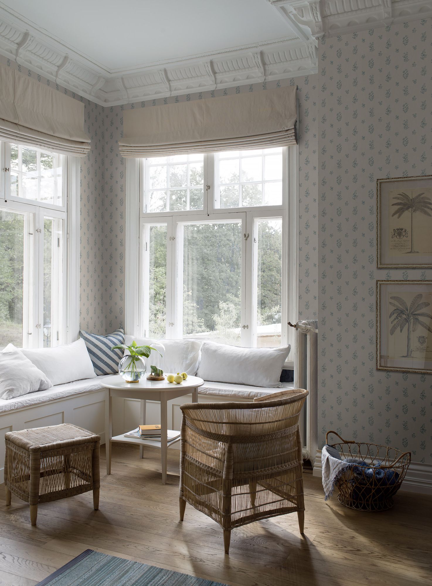 4264 Petit Fleurs Light Beige and Blue Dreamy Escape Wallpaper by Boråstapeter