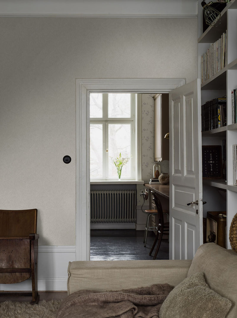 4266 Hidden Medallion Light White Dreamy Escape Wallpaper by Boråstapeter