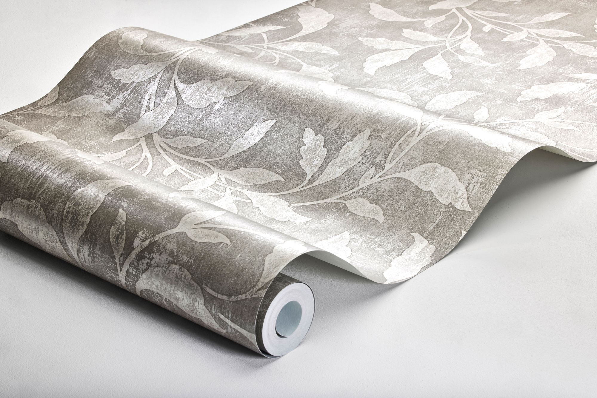 4268 Rosewood Night Dark Grey and Brown Dreamy Escape Wallpaper by Boråstapeter