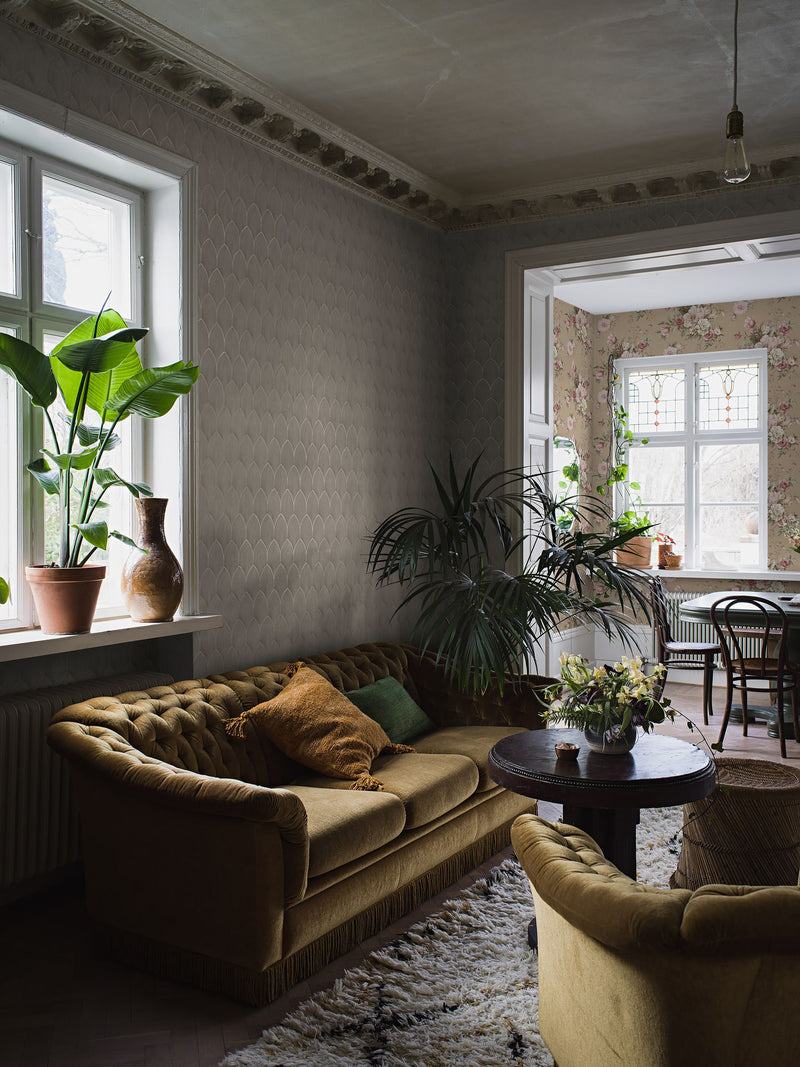 4275 Golden Arches Dark Brown Dreamy Escape Wallpaper by Boråstapeter