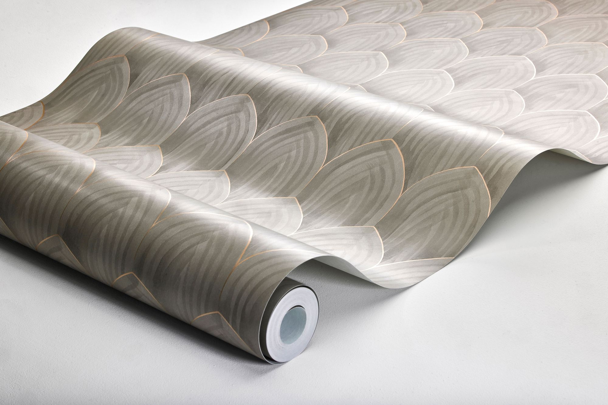 4275 Golden Arches Dark Brown Dreamy Escape Wallpaper by Boråstapeter
