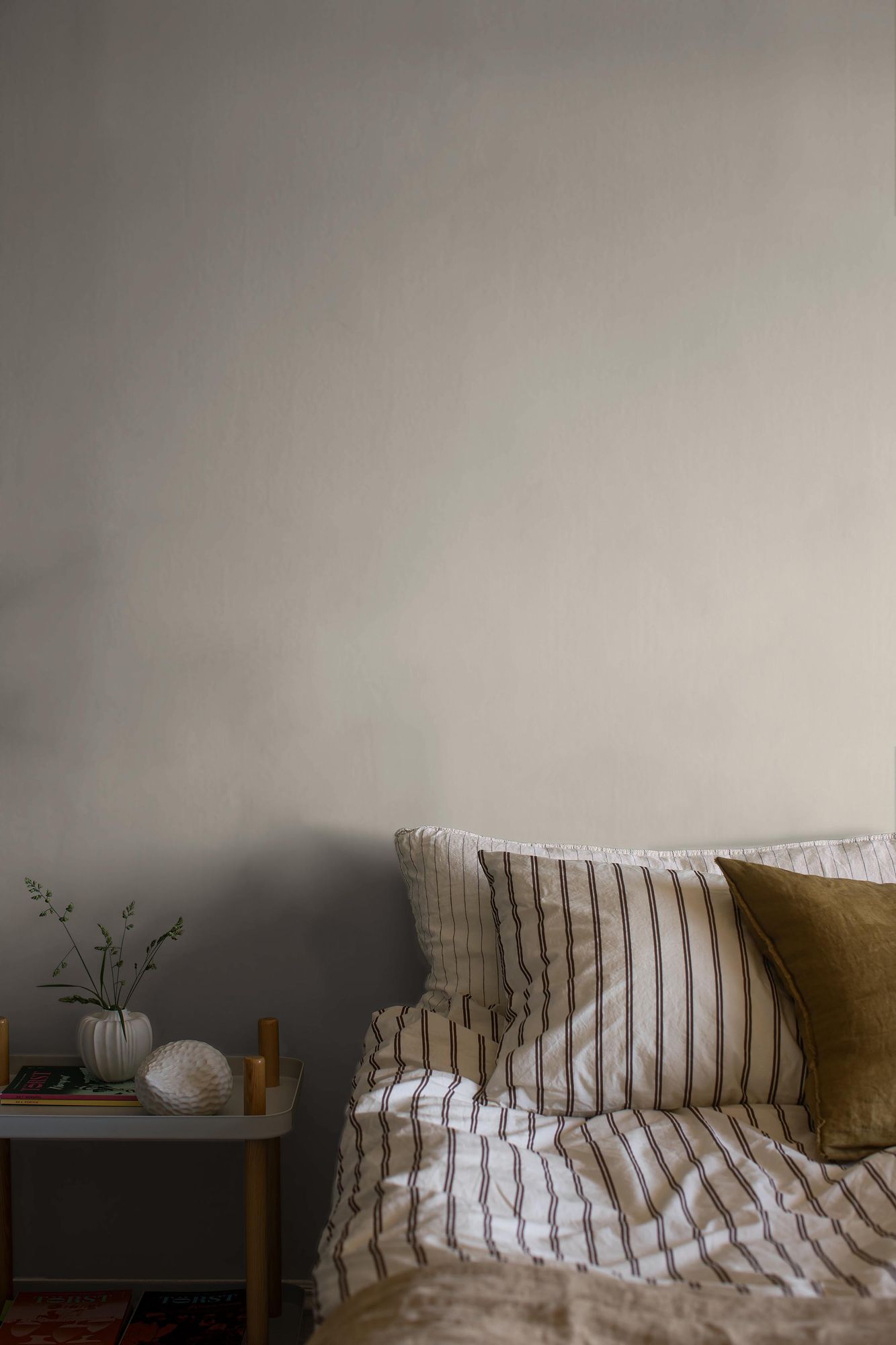 4306 Light Linen Linen Wallpaper by Boråstapeter