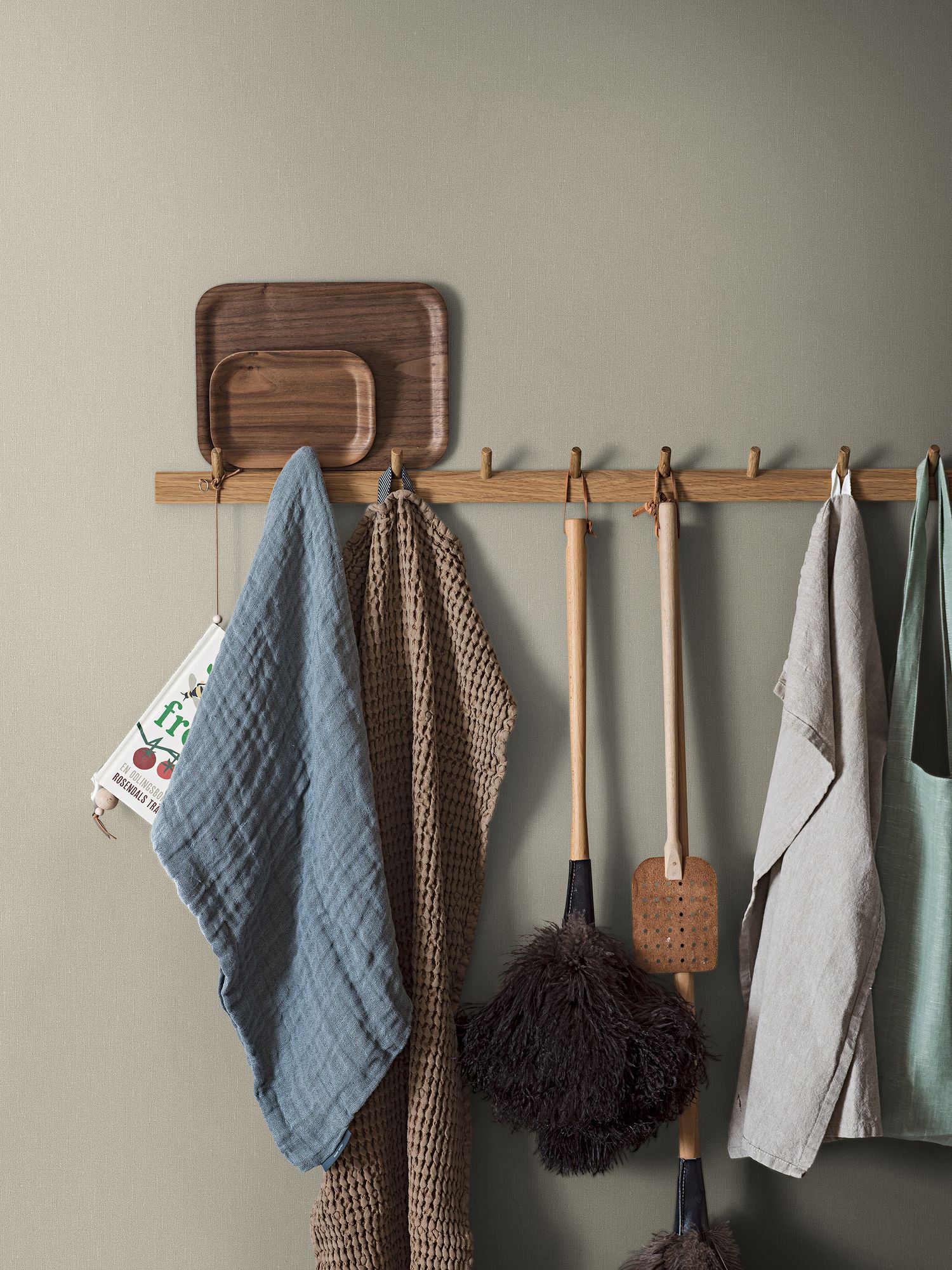 4308 Scandinavian Beige Linen Wallpaper by Boråstapeter