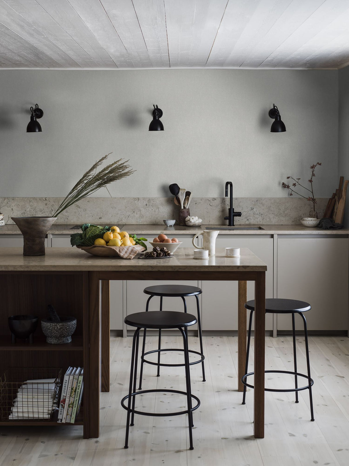 Dove Grey Linen Wallpaper by Boråstapeter