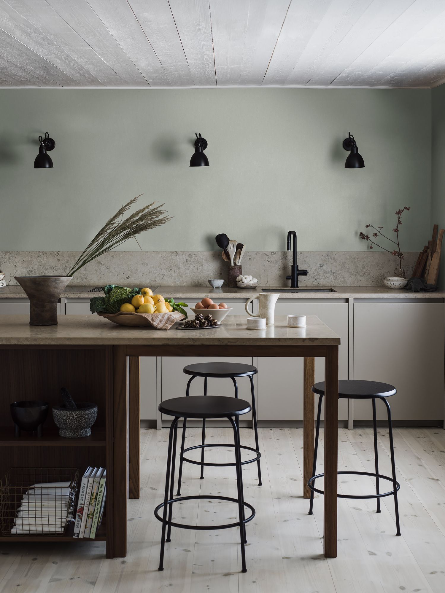 4331 Soft Jade Linen Wallpaper by Boråstapeter