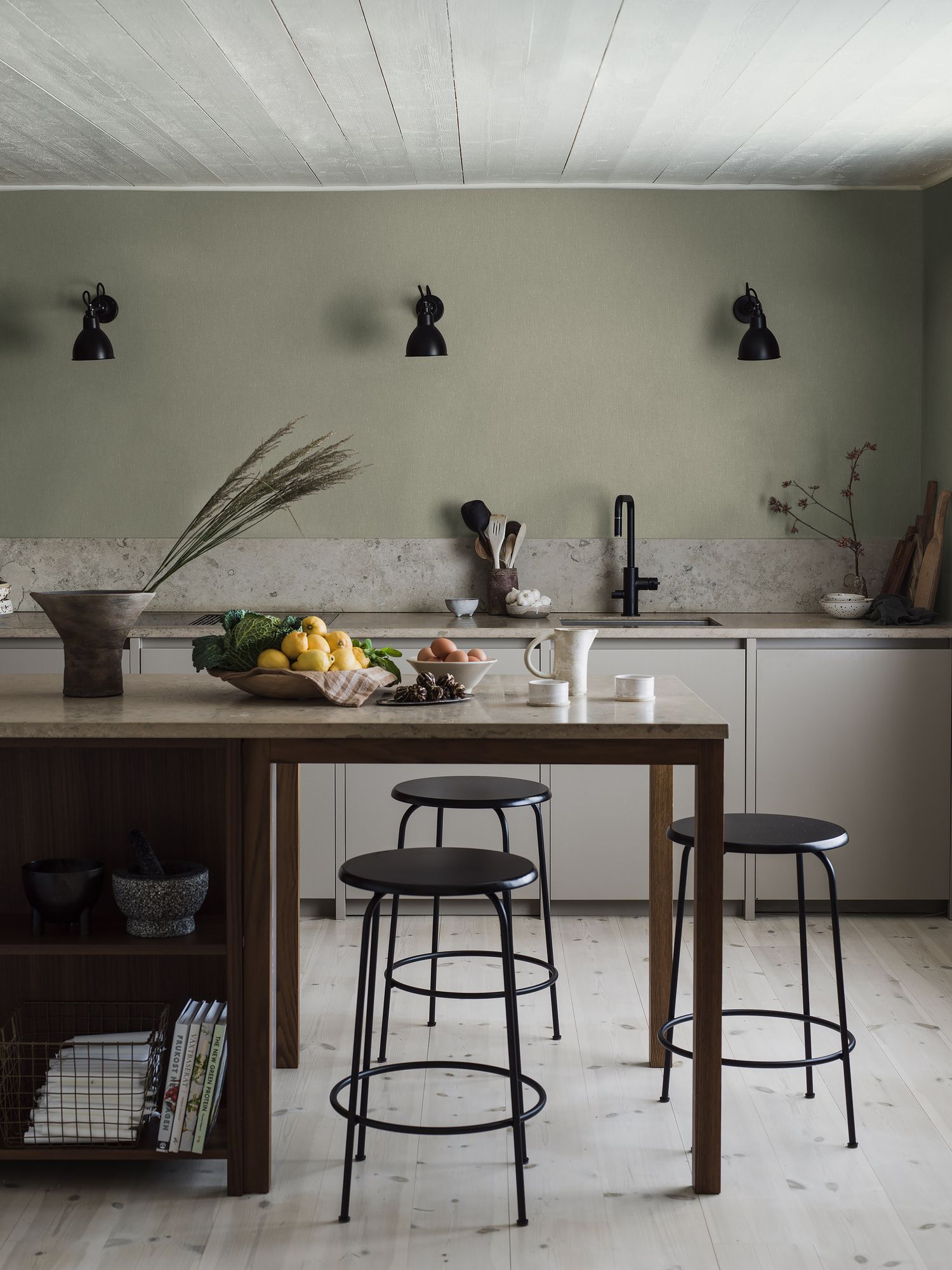 4335 Soft Olive Linen Wallpaper by Boråstapeter