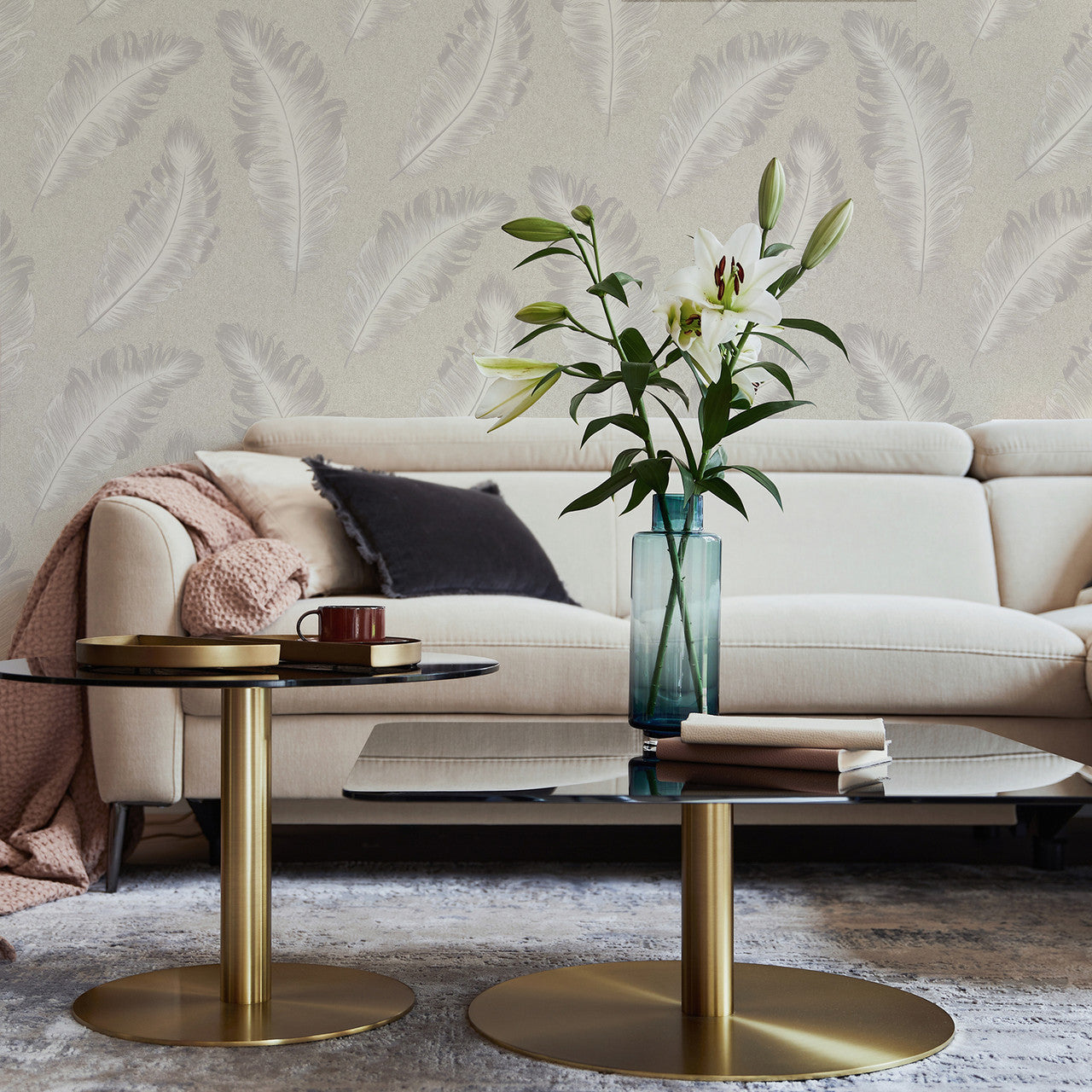 4400 Ciara Feather Soft Silver Wallpaper by Belgravia Zambaiti Parati