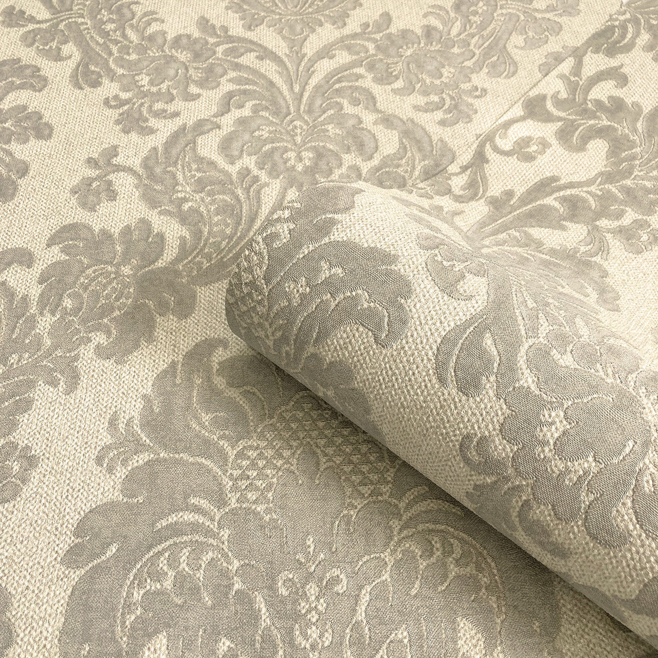 4409 Ciara Damask Soft Silver Wallpaper by Belgravia Zambaiti Parati