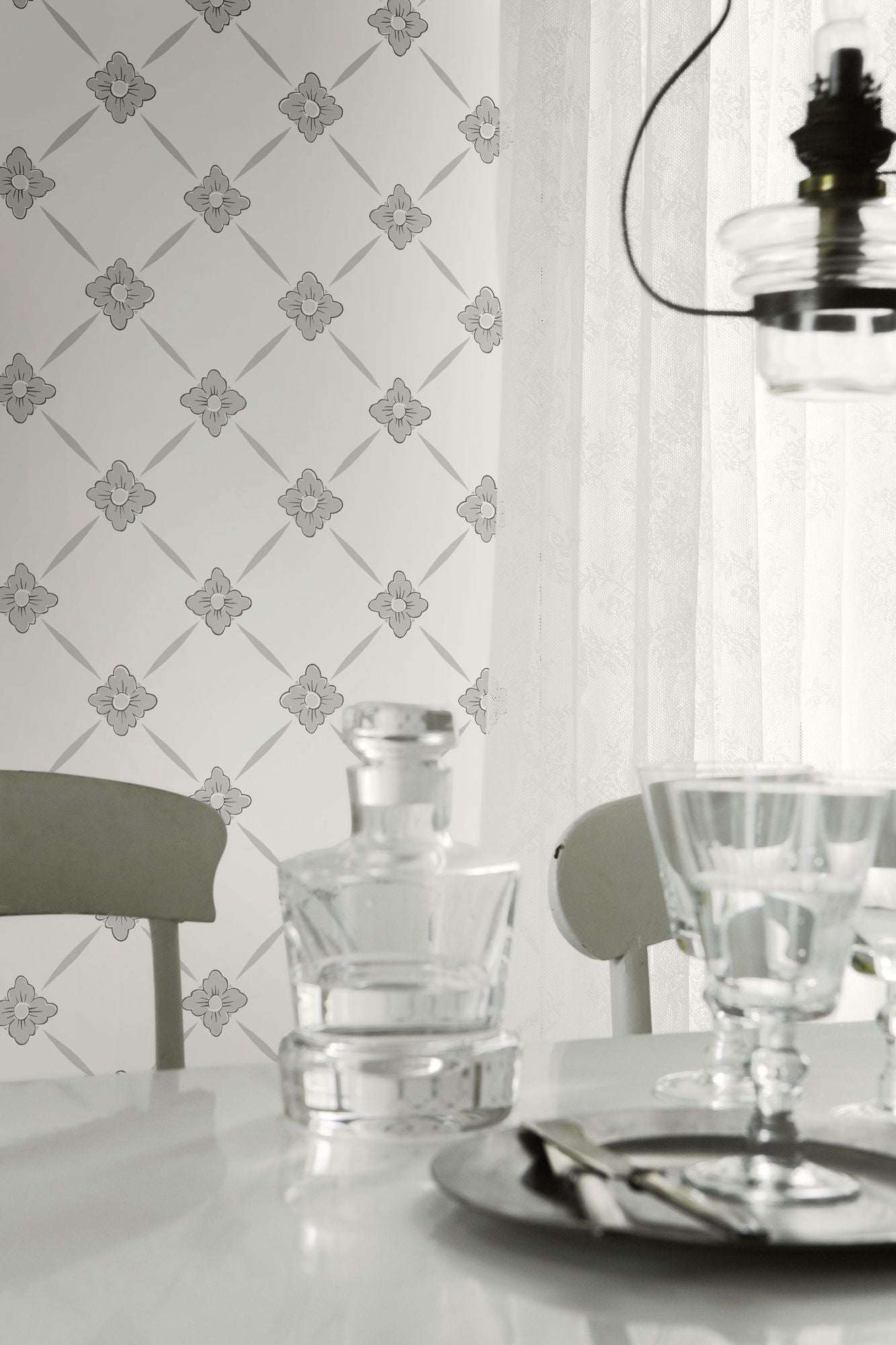 4505 Linné White and Grey Anno Wallpaper by Boråstapeter