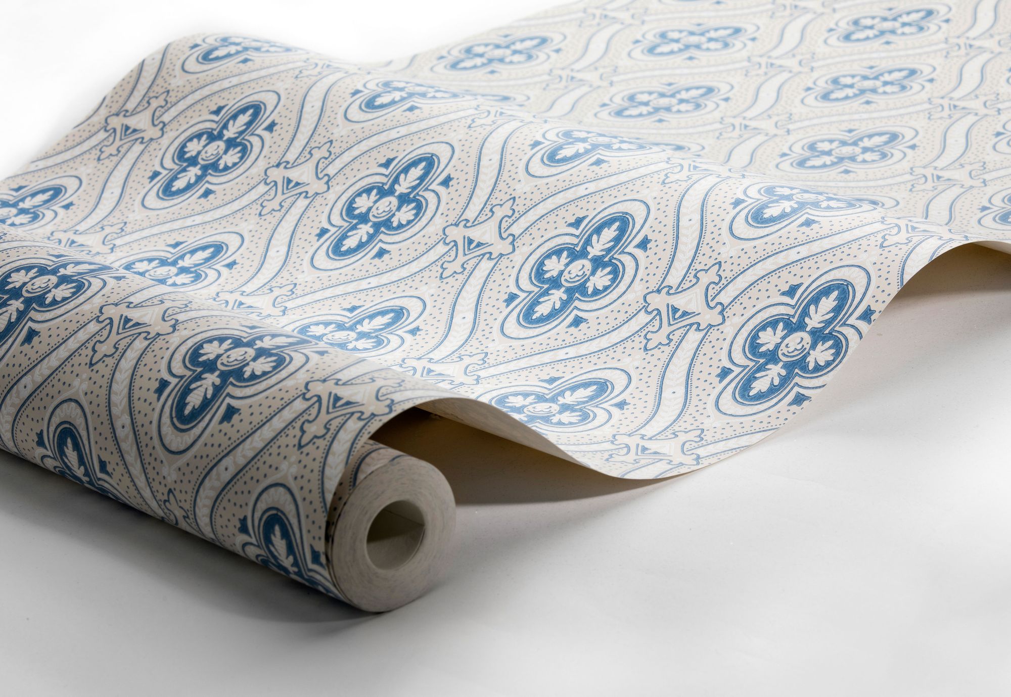 4527 Pigkammaren Blue and White Anno Wallpaper by Boråstapeter