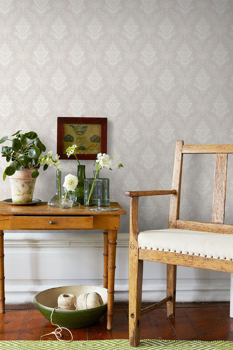 4533 Sofia Grey and White Anno Wallpaper by Boråstapeter