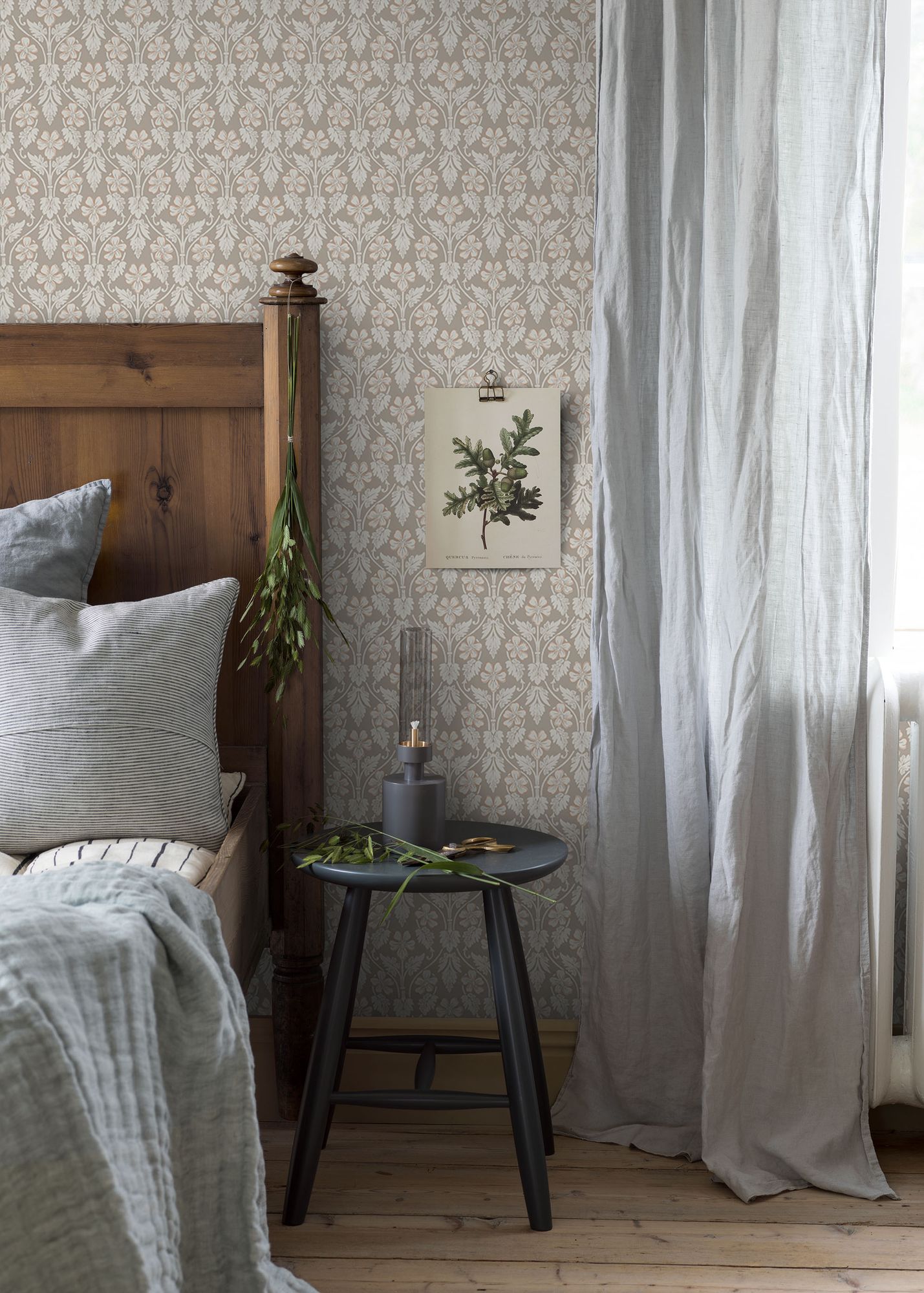 4536 Nora Beige Anno Wallpaper by Boråstapeter