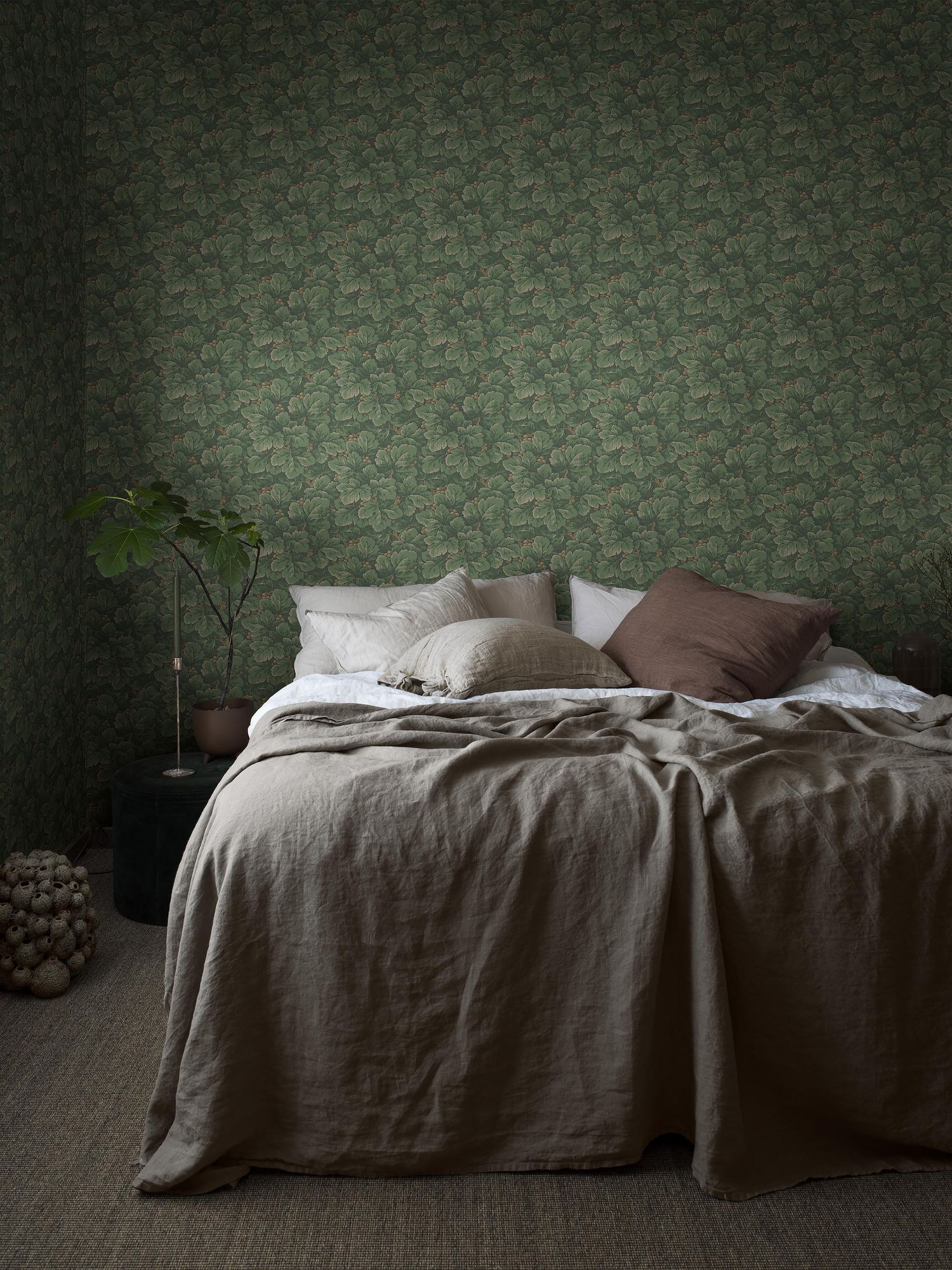 4544 Waldemar Dark Green Anno Wallpaper by Boråstapeter