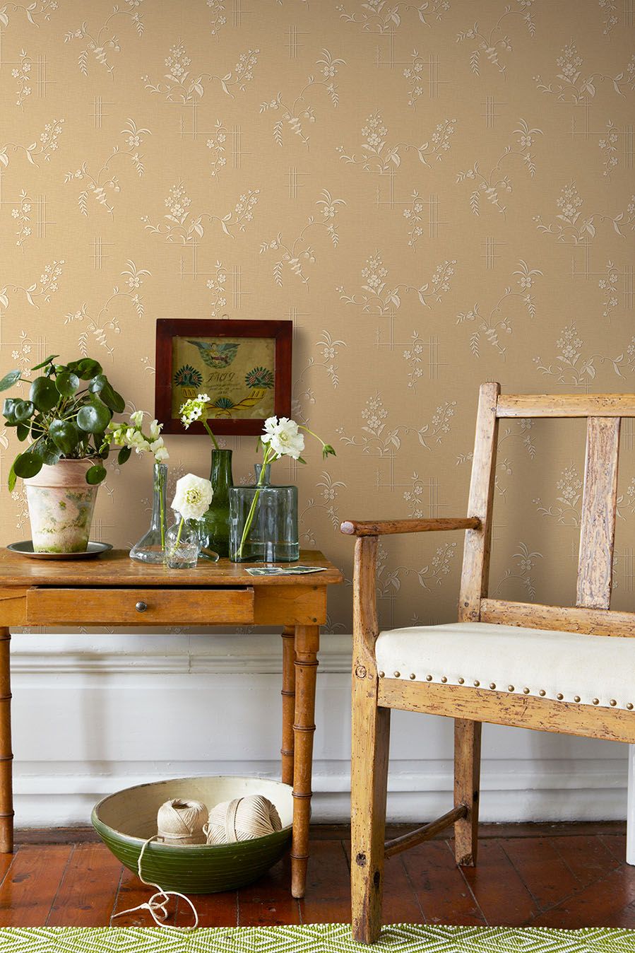 4548 Ulricehamn Yellow Anno Wallpaper by Boråstapeter