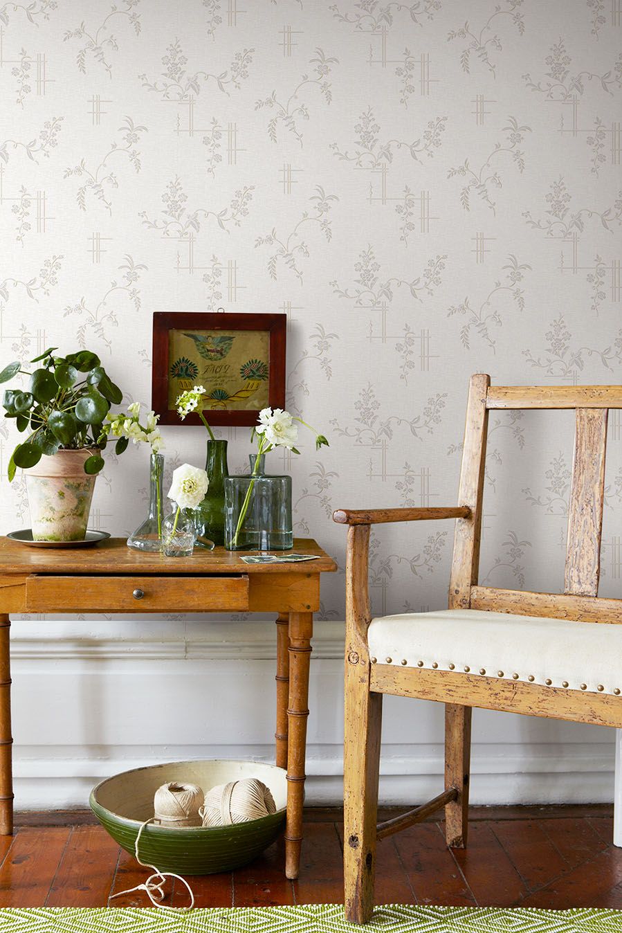 4549 Ulricehamn White and Grey Anno Wallpaper by Boråstapeter