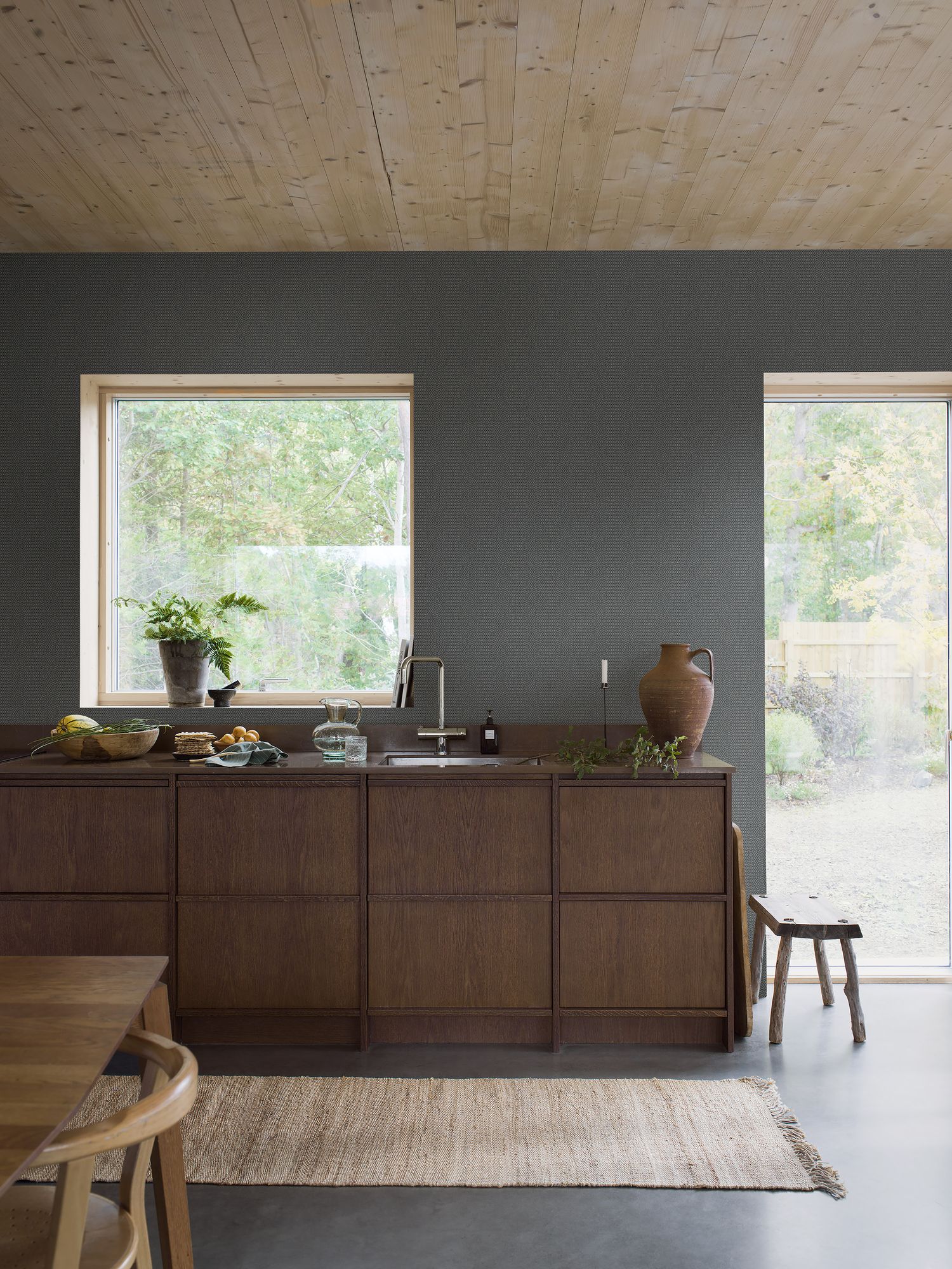 4724 Willowherb Blue and Beige Wallpaper by Boråstapeter
