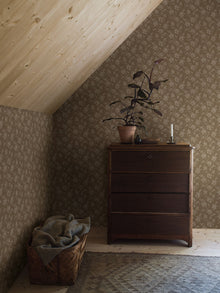 4727 Hip Rose Brown and Beige Wallpaper by Boråstapeter