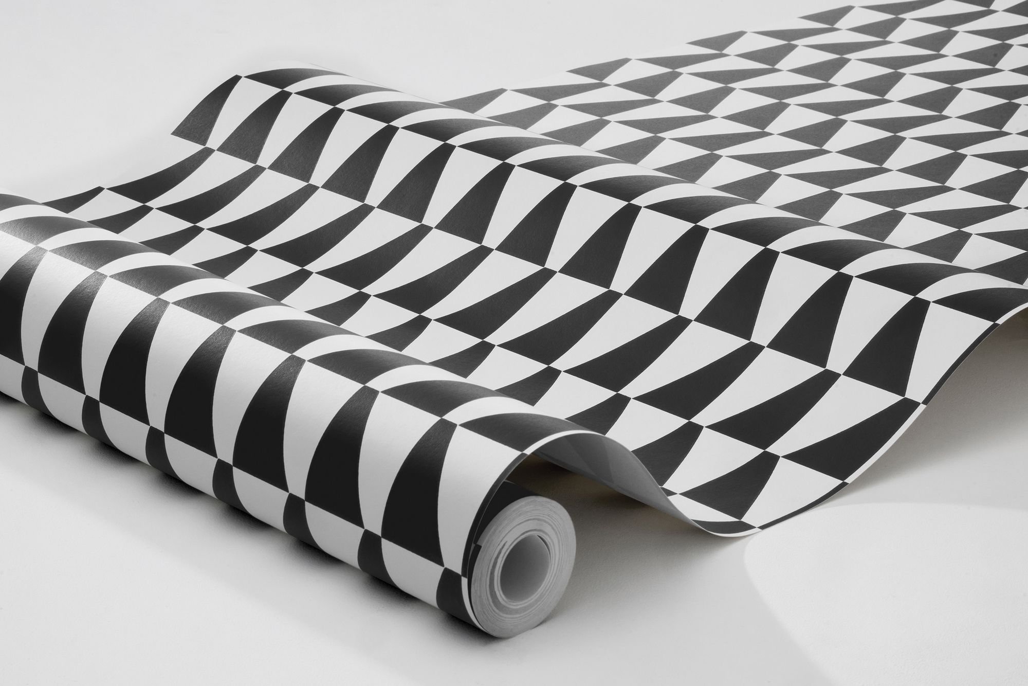 4736 Arne Jacobsen Trapez Black And White Graphics Wallpaper by Boråstapeter