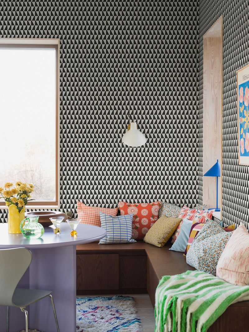 4736 Arne Jacobsen Trapez Black And White Graphics Wallpaper by Boråstapeter