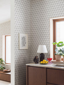 4746 Cube Light Grey Graphics Wallpaper by Boråstapeter