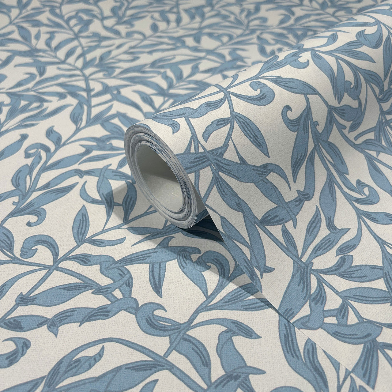 47642 Vintage Leaf Heritage Blue Wallpaper By Galerie