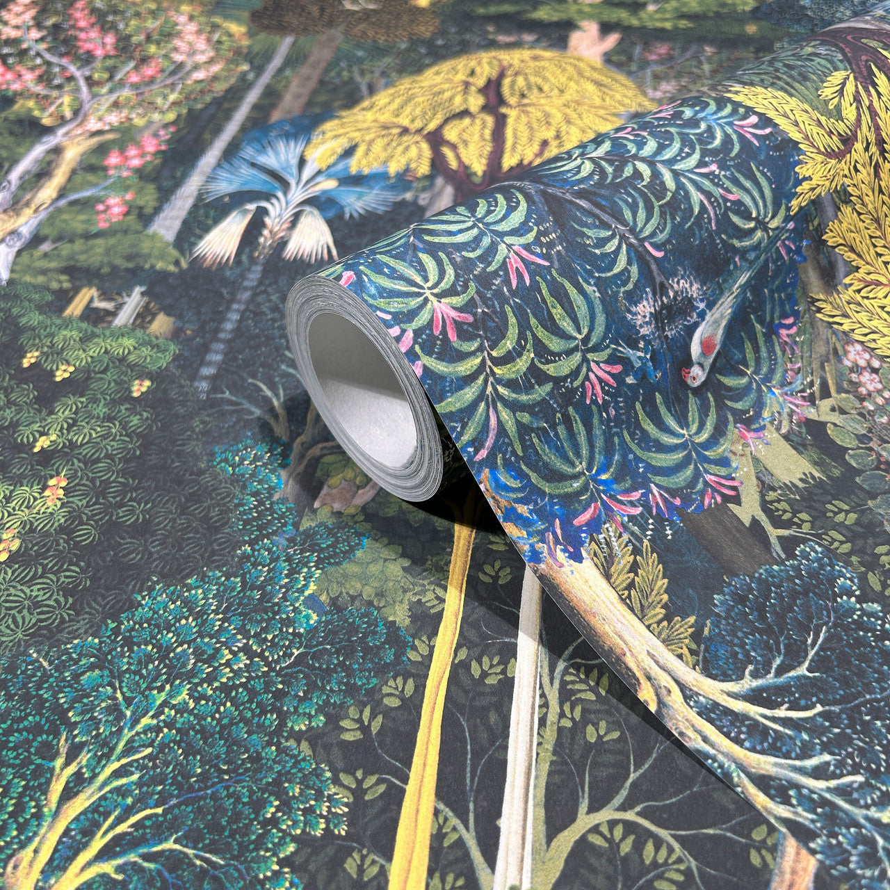 47650 Jungle Heritage Green Wallpaper By Galerie