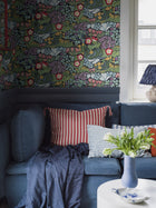 4842 Rabatt Multi and Black Wallpaper by Boråstapeter