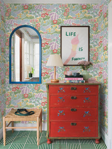 4843 Rabatt Multi and White Wallpaper by Boråstapeter