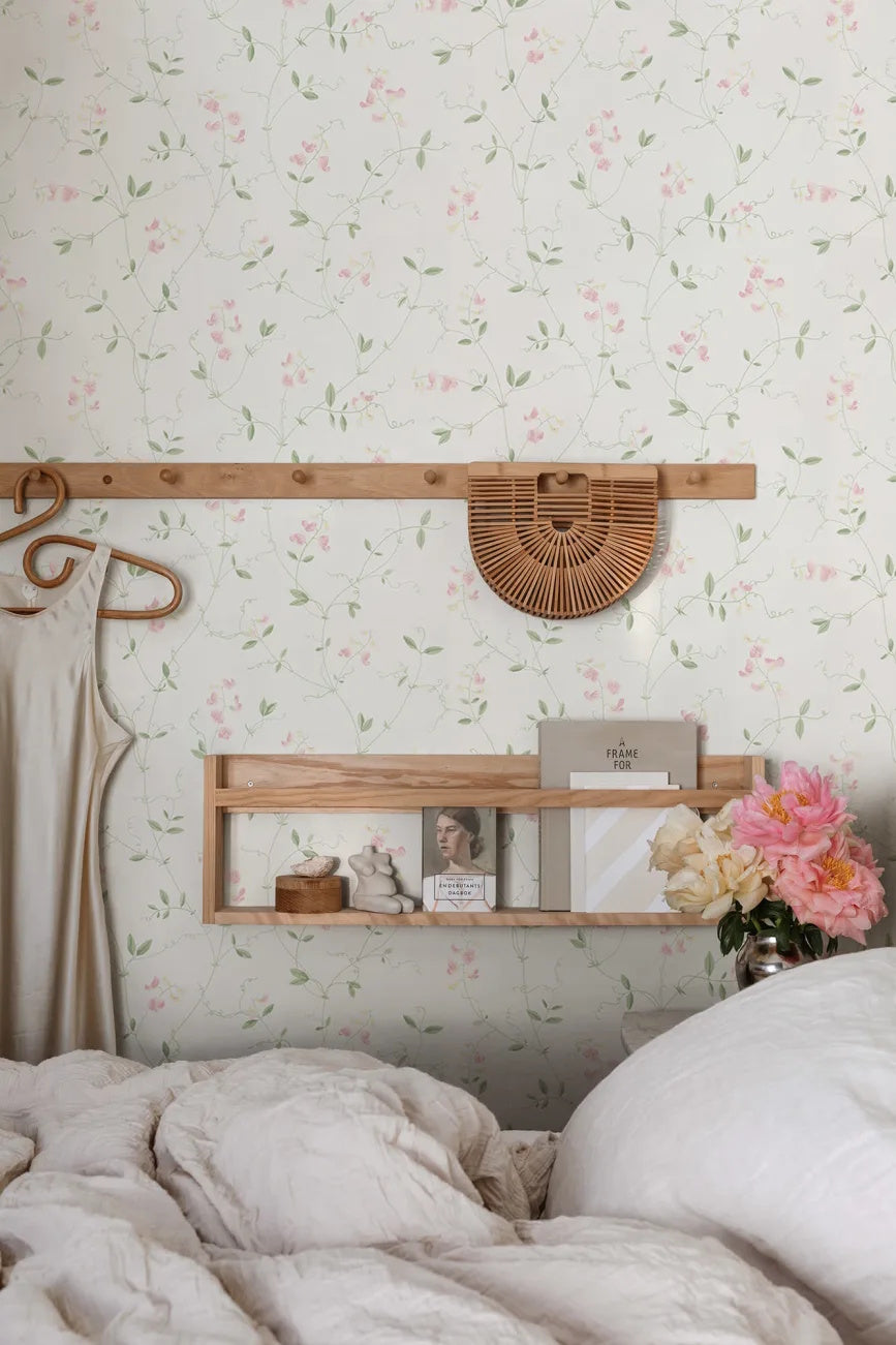 490-24 Light Pink Sanna Tidlösa Wallpaper by Sandberg