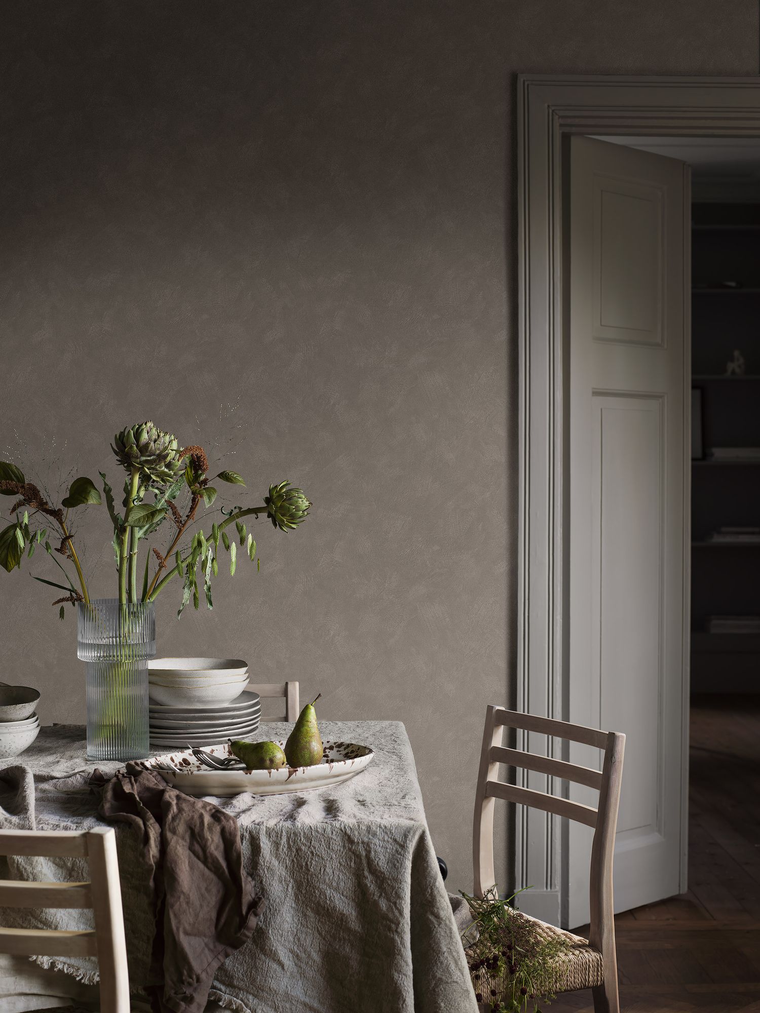 5086 Painter´s Wall Light Grey Cottage Garden Wallpaper by Boråstapeter