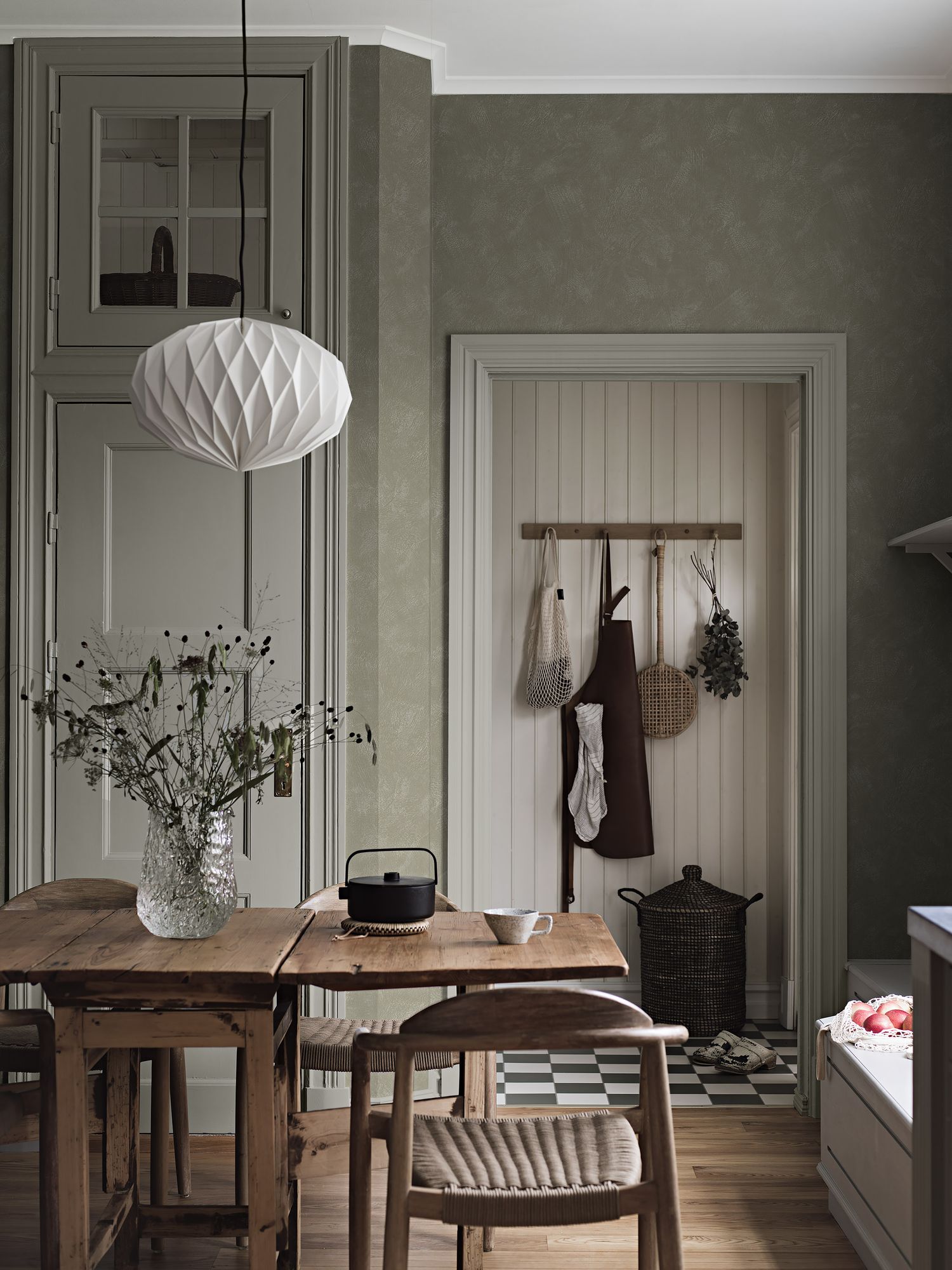 5087 Painter´s Wall Dark Green and Grey Cottage Garden Wallpaper by Boråstapeter