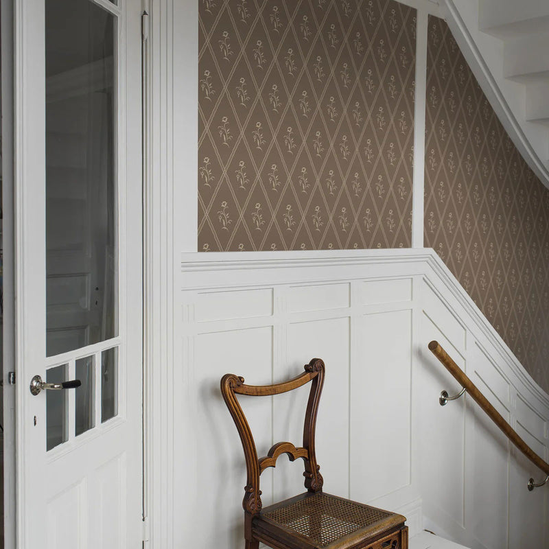 5506 Signe Swedish Grace Brown Wallpaper by Borastapeter