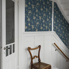 5510 Vera Swedish Grace Navy Wallpaper by Borastapeter