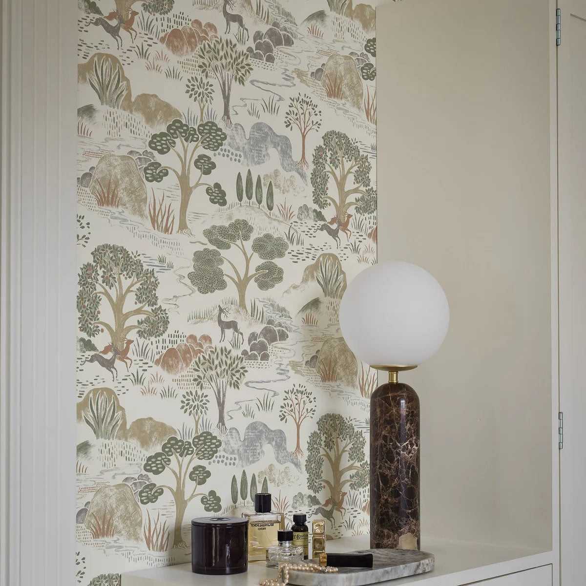 5525 Diana Swedish Grace Neutral Wallpaper by Borastapeter