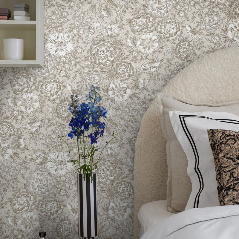 5526 Dagmar Swedish Grace Neutral Wallpaper by Borastapeter