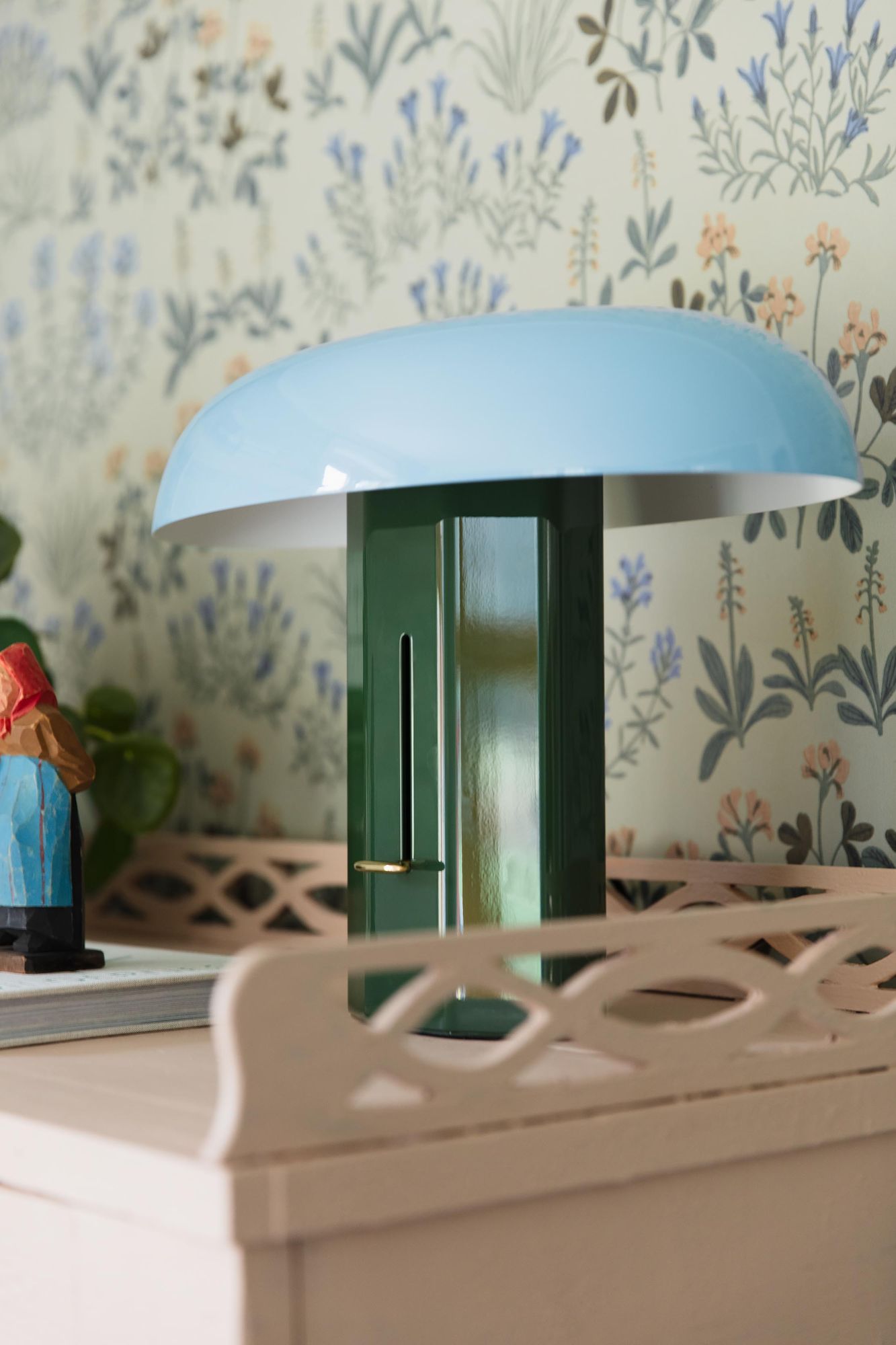 5801 Noras Äng Green and Multi Wallpaper by Boråstapeter