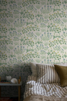 5803 Noras Äng Multi and White Wallpaper by Boråstapeter
