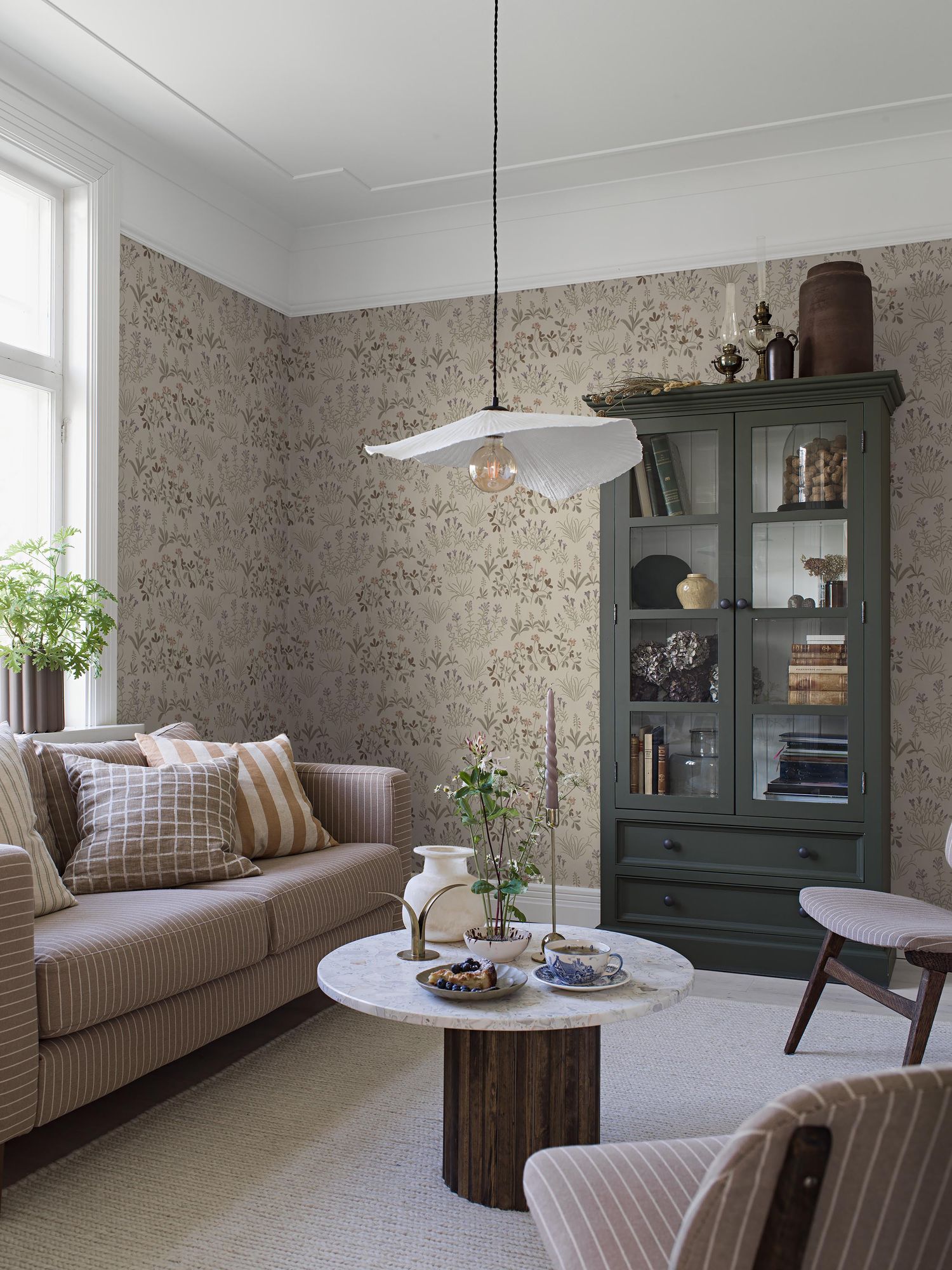5804 Noras Äng Multi and Beige Wallpaper by Boråstapeter