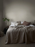5807 Skogsstjärna Beige and White Wallpaper by Boråstapeter