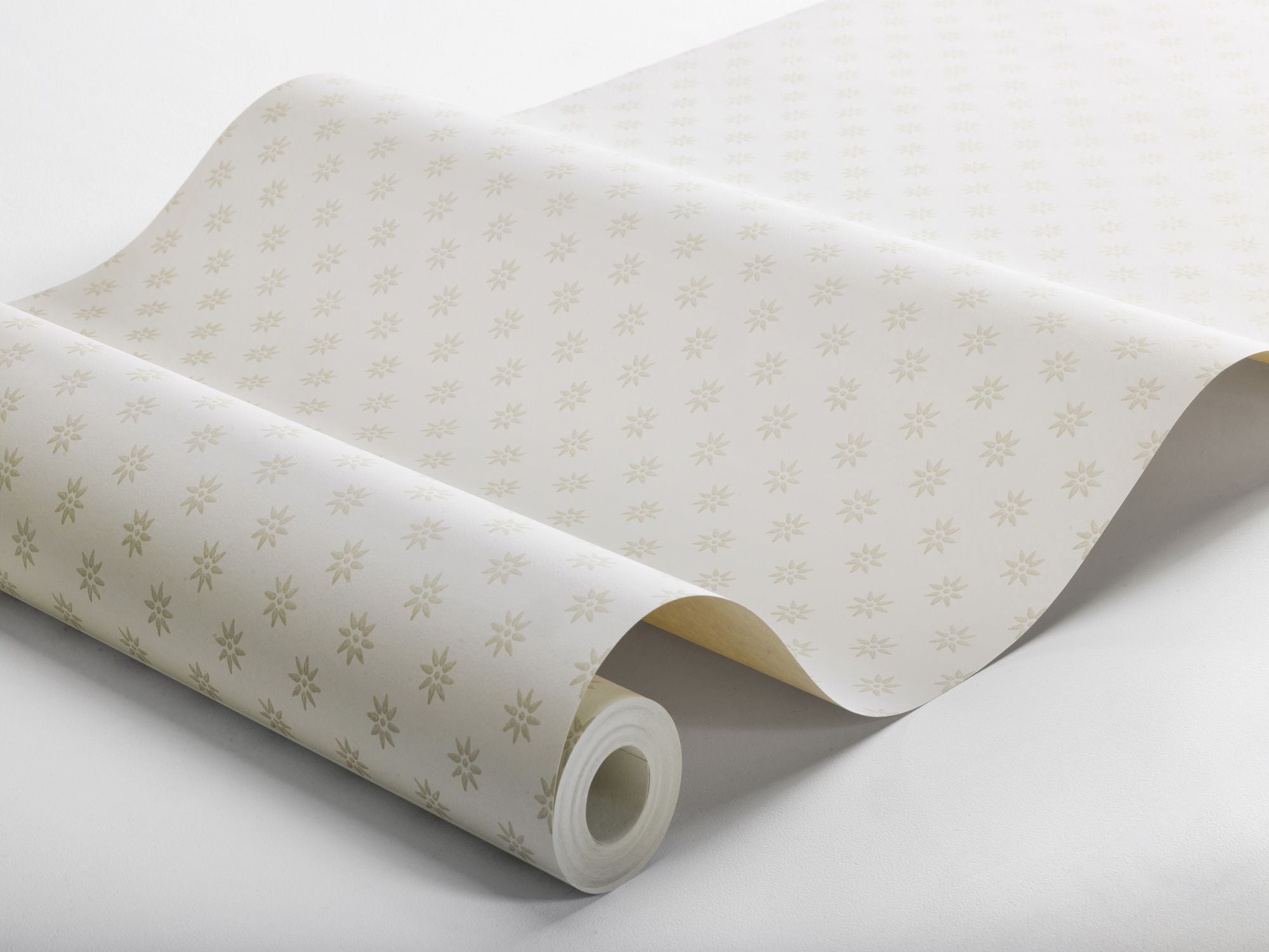 5807 Skogsstjärna Beige and White Wallpaper by Boråstapeter