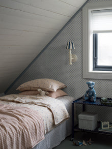 5810 Skogsstjärna Blue and White Wallpaper by Boråstapeter