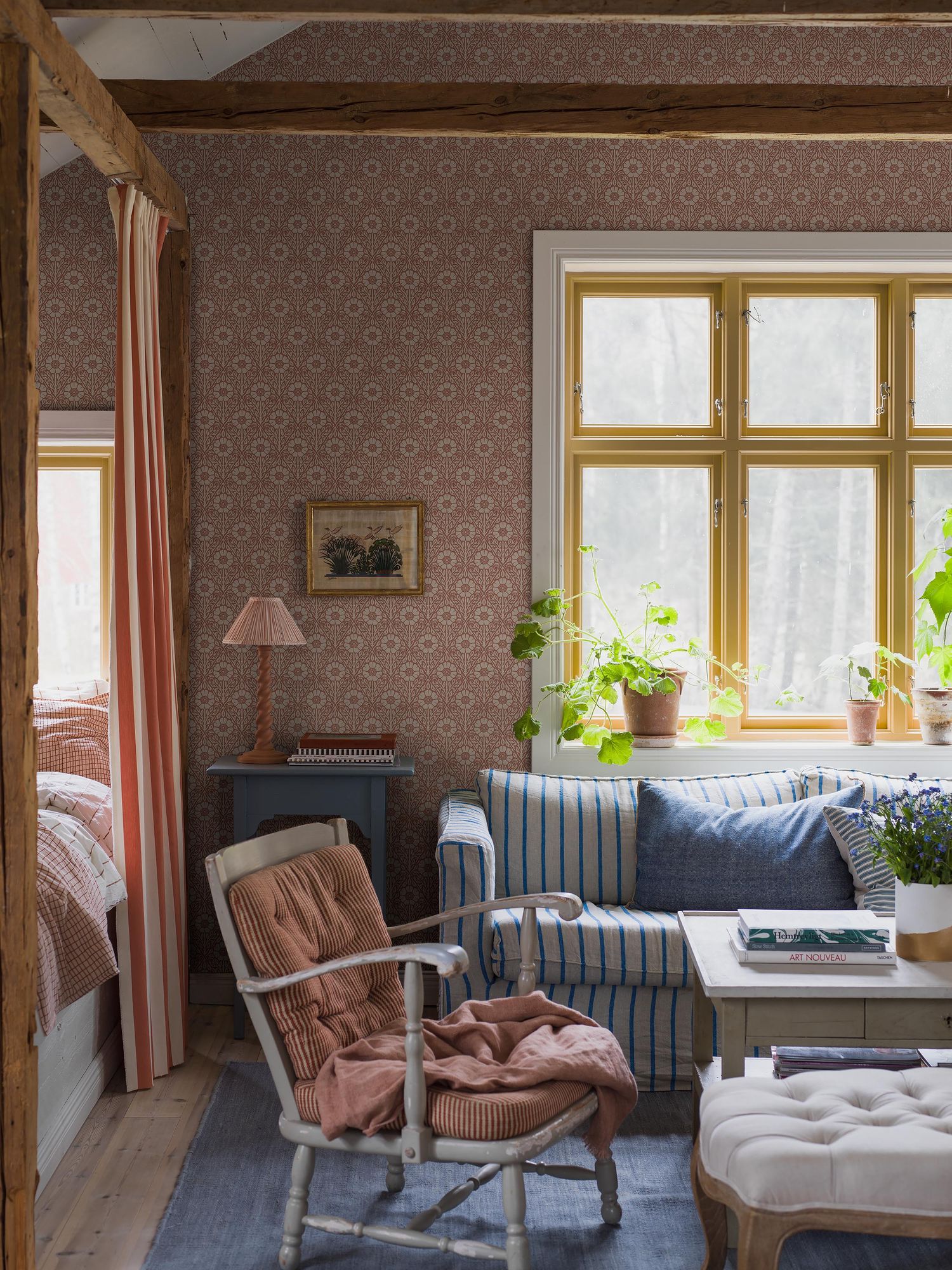 5812 Nyponros Red and White Wallpaper by Boråstapeter