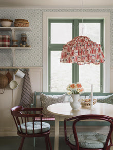 5823 Idun Green and White Wallpaper by Boråstapeter