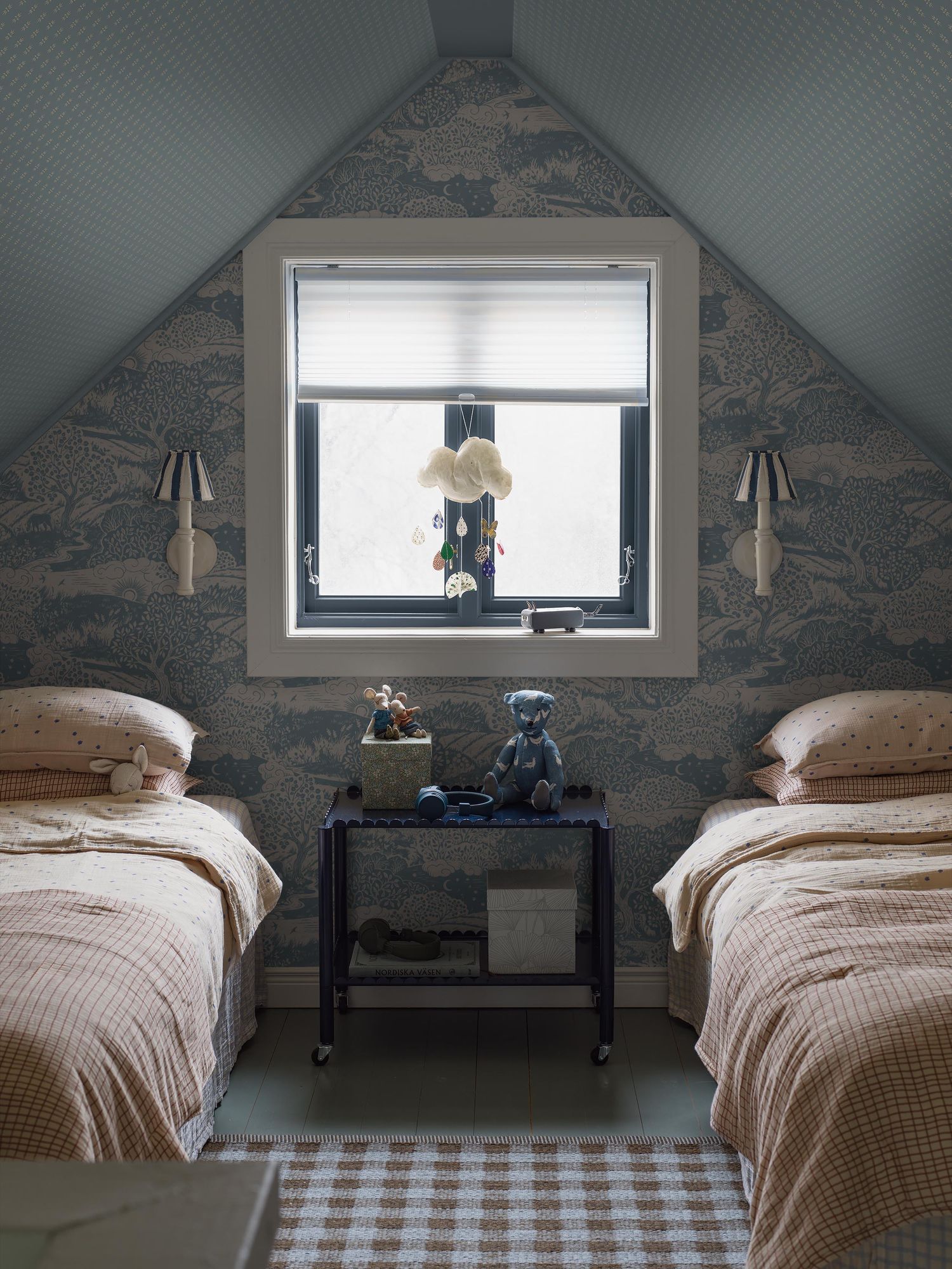 5828 Solängen Blue and Beige Wallpaper by Boråstapeter